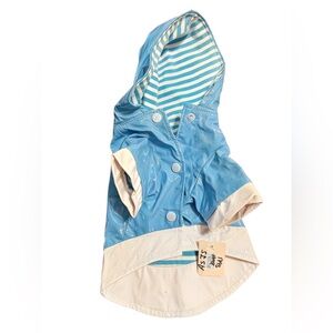 Small Raincoat with hoodie Chi size